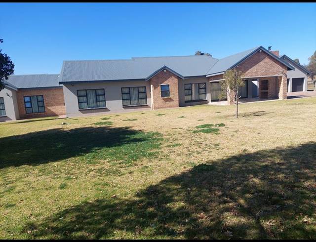 5 BEDROOM HOUSE FOR SALE IN RANDFONTEIN